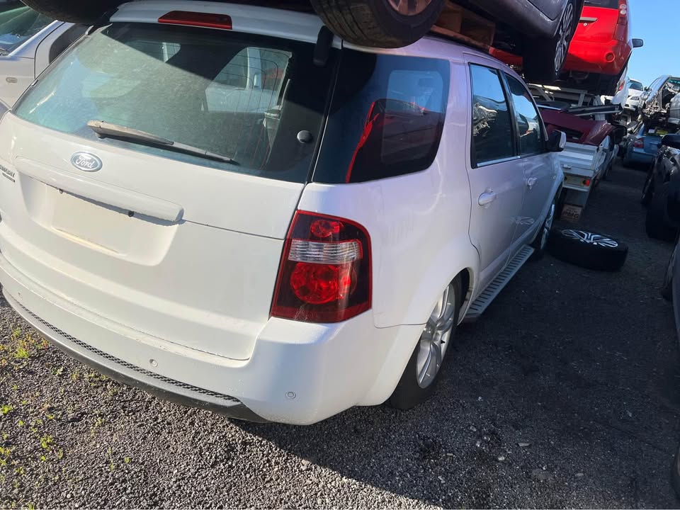 Wrecking Ford Territory 2010 WA Wrecking Ford Territory 2010 Perth